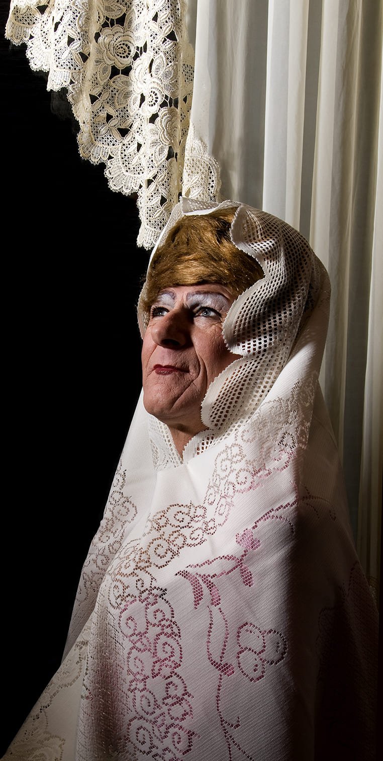 Transmission - Pleinzicht - Oudezijds Voorburgwal - Milette Raats - 50 x 75 cm Museum glass