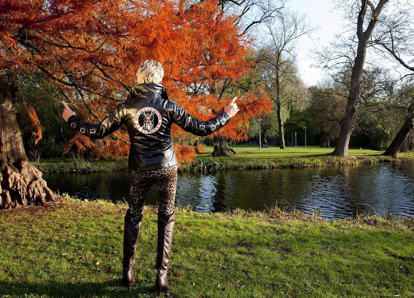 Transmission - Vondelpark - Milette Raats - 50 x 75 cm Museum glass